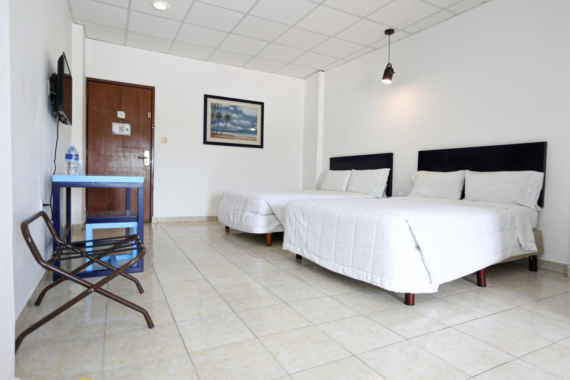 Hotel & Suites Arges - Centro צ'טומאל מראה חיצוני תמונה