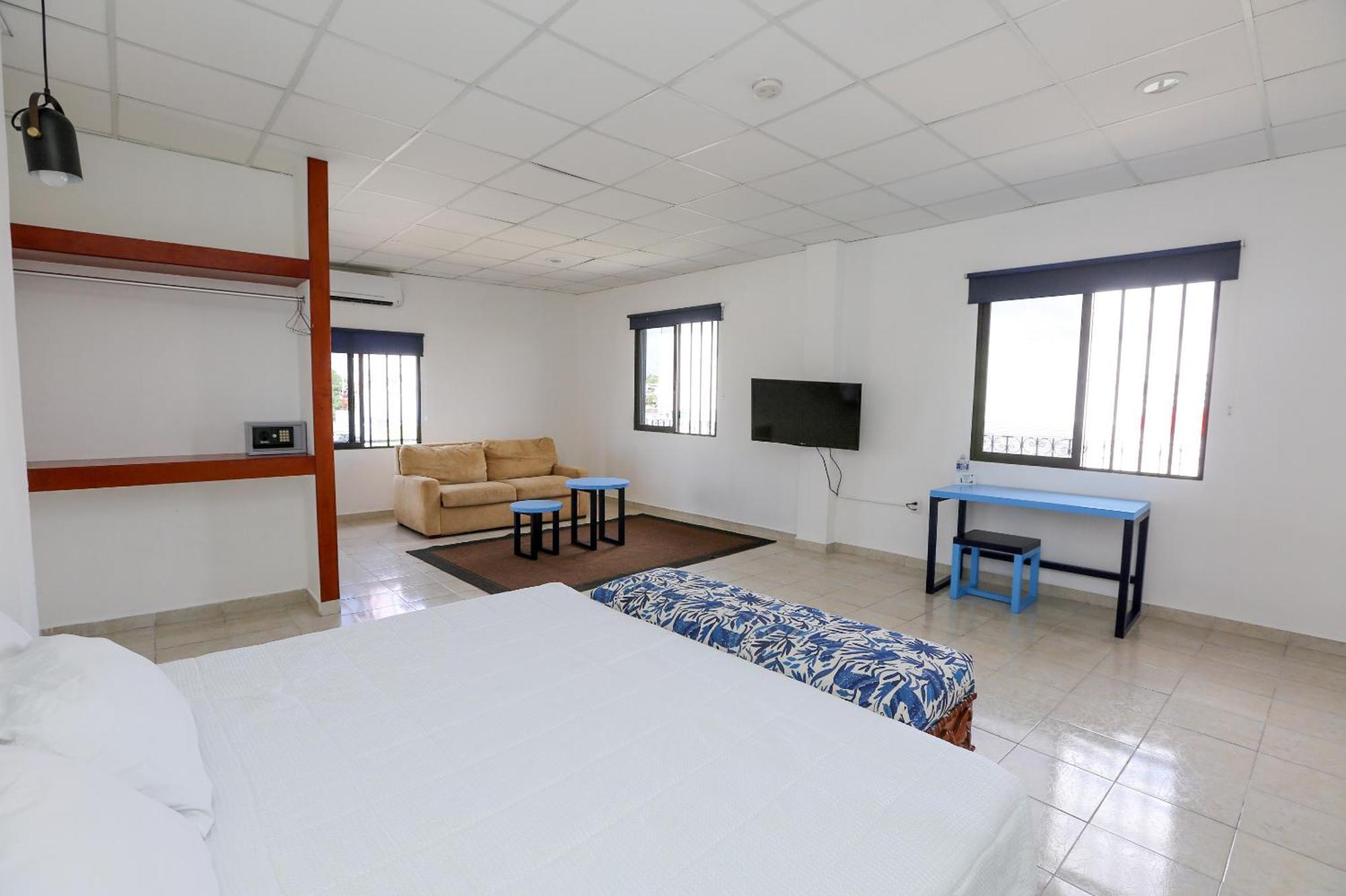 Hotel & Suites Arges - Centro צ'טומאל מראה חיצוני תמונה
