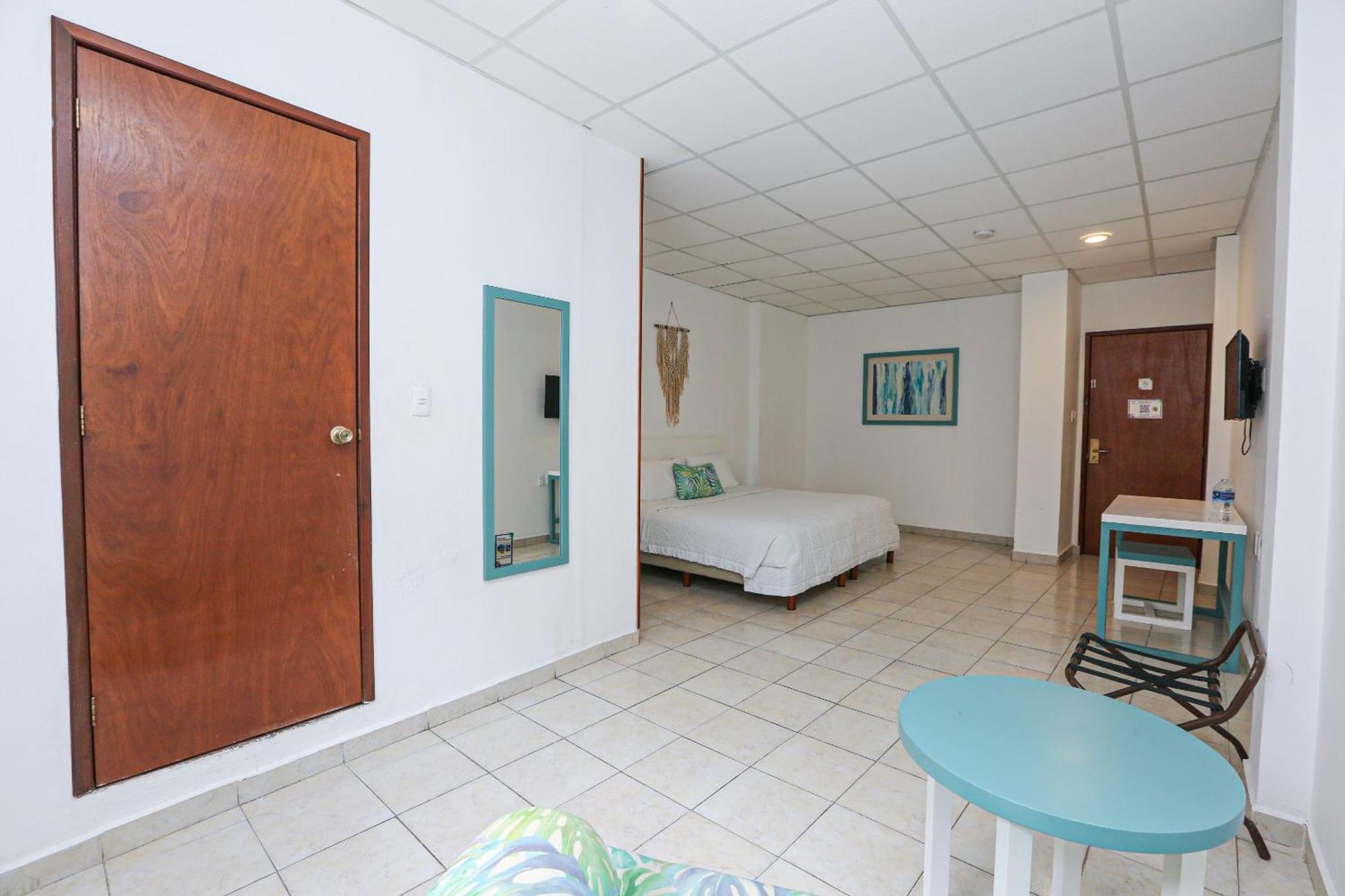 Hotel & Suites Arges - Centro צ'טומאל מראה חיצוני תמונה